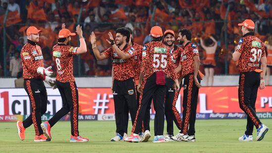 SRH vs LSG: లక్నోను కట్టడి చేసిన హైదరాబాద్.. భువనేశ్వర్ అద్భుత బౌలింగ్.. నితీశ్, సన్వీర్ సూపర్ క్యాచ్‍లు