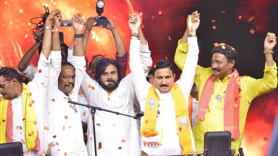 కూటమి అభ్యర్థుల తరపున విజవాడలో పవన్ కళ్యాణ్‌ ఎన్నికల ప్రచారం