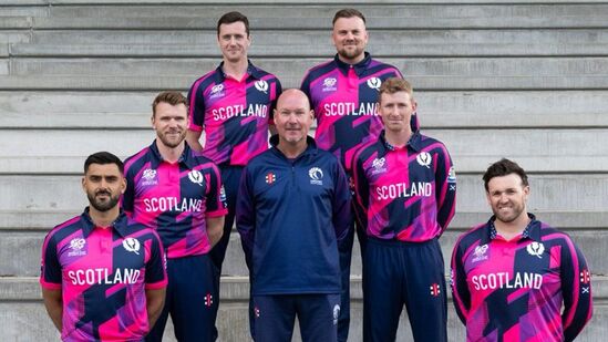 T20 World Cup 2024 Jerseys: స్కాట్లాండ్ టీ20 వరల్డ్ కప్ జెర్సీలు కూడా భిన్నంగా ఉన్నాయి. ఈ జెర్సీలు డార్క్ బ్లూ, పింక్ షేడ్స్ లో ఉండటం విశేషం.