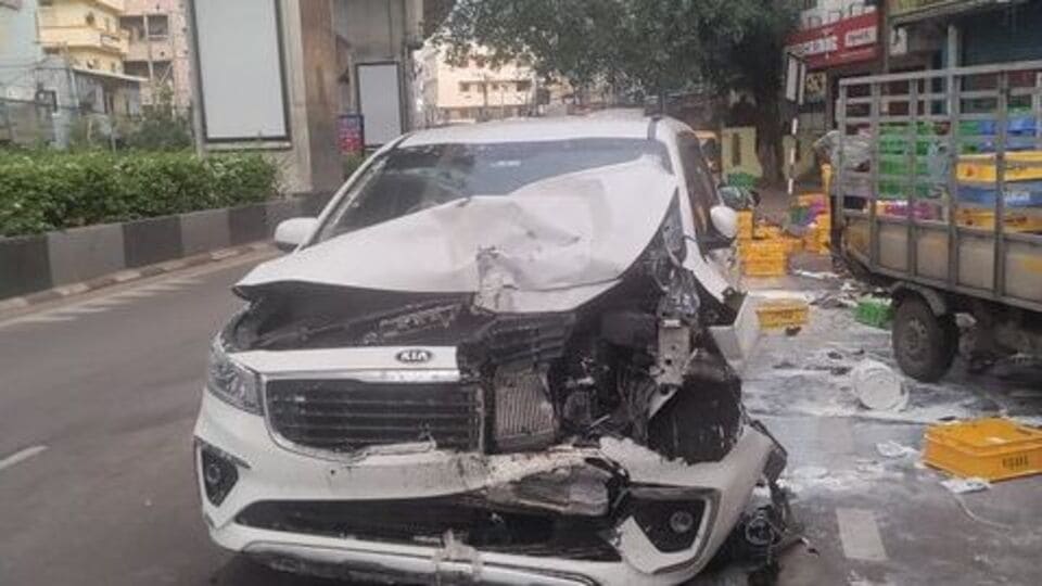 Madhapur Car Accident : మాదాపూర్‎లో కారు బీభత్సం... ఒకరి దుర్మరణం