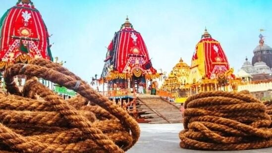 రథోత్సవం రోజున స్తంభానికి పూజలు ప్రారంభమవుతాయి. దుర్గాపూజ ఎంత ఆలస్యంగా వచ్చినా రథం ఎక్కిన రోజు నుంచే దాని లెక్కింపు మొదలవుతుంది. రథయాత్ర 2024 తేదీలు, తిథిని పరిశీలిద్దాం.