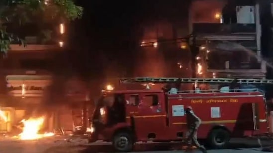 ఢిల్లీలోని బేబీ కేర్​ ఆస్పత్రిలో అగ్నిప్రమాదం