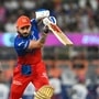IPL 2024 Orange Cap: ఆర్సీబీని ఫైనల్ చేర్చలేకపోయినా.. ఈ ఏడాది ఆరెంజ్ క్యాప్ మాత్రం విరాట్ కోహ్లికే దక్కింది. అతడు 15 మ్యాచ్ లలో 1 సెంచరీ, 5 హాఫ్ సెంచరీలతో 741 రన్స్ చేశాడు. కోహ్లి ఎవరికీ అందనంత ఎత్తులో నిలిచాడు. <p>IPL 2024 Orange Cap: ఆర్సీబీని ఫైనల్ చేర్చలేకపోయినా.. ఈ ఏడాది ఆరెంజ్ క్యాప్ మాత్రం విరాట్ కోహ్లికే దక్కింది. అతడు 15 మ్యాచ్ లలో 1 సెంచరీ, 5 హాఫ్ సెంచరీలతో 741 రన్స్ చేశాడు. కోహ్లి ఎవరికీ అందనంత ఎత్తులో నిలిచాడు.</p>