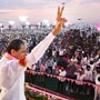 చేవెళ్లలో పబ్లిక్ మీటింగ్లో మాట్లాడుతున్న బీఆర్ఎస్ అధినేత, మాజీ ముఖ్యమంత్రి కేసీఆర్ చేవెళ్లలో పబ్లిక్ మీటింగ్లో మాట్లాడుతున్న బీఆర్ఎస్ అధినేత, మాజీ ముఖ్యమంత్రి కేసీఆర్