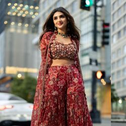 <p>లాంగ్ గ్యాప్ త‌ర్వాత తెలుగులో శ్రీలీల ఓ కొత్త సినిమాకు గ్రీన్‌సిగ్న‌ల్ ఇచ్చిన‌ట్లు &nbsp;ప్ర‌చారం జ‌రుగుతోంది. ర‌వితేజ తో సెకండ్ టైమ్ శ్రీలీల రొమాన్స్ చేయ‌బోతున్న‌ట్లు స‌మాచారం.&nbsp;</p>