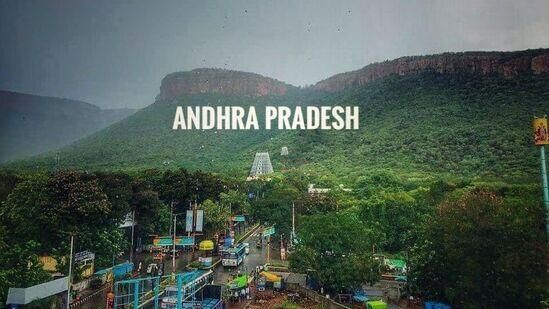 <p>కరీంనగర్ నుంచి ఆంధ్రప్రదేశ్ లోని పలు ప్రాంతాలను చూసేందుకు టూర్ ప్యాకేజీని ప్రకటించింది. 'SAPTHAGIRI' పేరుతో ఈ ప్యాకేజీని ఆపరేట్ చేస్తోంది.</p>
