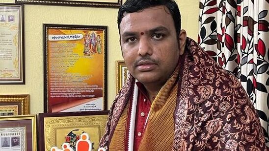 పంచాంగ కర్త బ్రహ్మశ్రీ చిలకమర్తి ప్రభాకర చక్రవర్తి శర్మ 