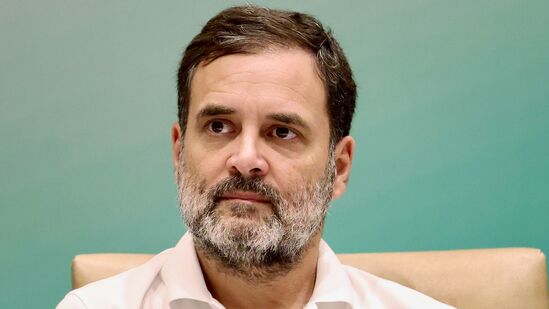 ఢిల్లీలో శనివారం జరిగిన కాంగ్రెస్ వర్కింగ్ కమిటీ సమావేశంలో పాల్గొన్న రాహుల్ గాంధీ