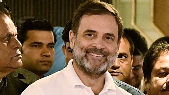 కాంగ్రెస్ వర్కింగ్ కమిటీ (CWC) సమావేశంలో పాల్గొనడానికి వచ్చిన రాహుల్ గాంధీ