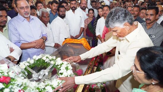 రామోజీరావు స్థాపించిన ఈనాడు, ఈటీవీ, ఇతర సంస్థలు ఎప్పటికీ శాశ్వతంగా ఉంటాయని చంద్రబాబు అన్నారు. మీడియా రంగంలోనే కాకుండా చిత్ర పరిశ్రమకు ఎనలేని సేవలు అందించారని గుర్తుచేశారు. దేశంలోనే అత్యున్నత ప్రమాణాలతో రామోజీ ఫిల్మ్ సిటీని నిర్మించారన్నారు.&nbsp;