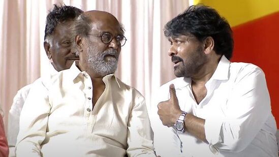 ఏపీ ప్ర‌భుత్వ ప్ర‌మాణ స్వీకారోత్స‌వ వేడుక‌కు చిరంజీవితో పాటు ర‌జ‌నీకాంత్, రామ్‌చ‌ర‌ణ్ స‌హా ప‌లువురు సినీ ప్ర‌ముఖులు హాజ‌ర‌య్యారు.&nbsp;