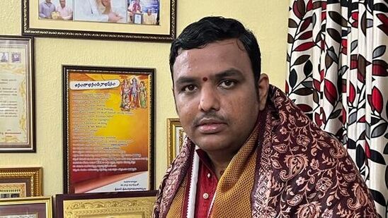 పంచాంగ కర్త బ్రహ్మశ్రీ చిలకమర్తి ప్రభాకర చక్రవర్తి శర్మ 
