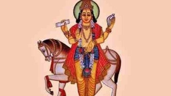 శుక్రుడు తొమ్మిది గ్రహాలలో అత్యంత విలాసవంతమైనవాడు. సంపద, సౌభాగ్యం, యోగానికి కారకుడు. శుక్రుడు వృషభం, తులారాశికి అధిపతి. అతను రాక్షసులకు గురువు. శుక్రుడు నెలకు ఒకసారి తన స్థానాన్ని మార్చుకుంటాడు.