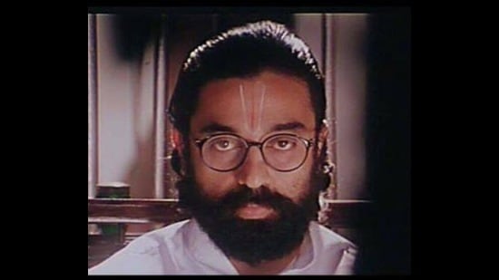 కమల్ హాసన్ నటించి స్వీయ దర్శకత్వంలో తెరకెక్కించిన హే రామ్ సినిమాలో మూడు విభిన్న రూపాల్లో కనిపిస్తాడు. తన భార్య రాణి ముఖర్జీ చనిపోయిన అనంతరం ఈ లుక్‌లో ఉంటాడు. తర్వాత 90 ఏళ్ల వృద్ధుడిగా సైతం కనిపిస్తాడు. ఈ సినిమాలో రాణి ముఖర్జీ, నసీరుద్దీన్ షాతోపాటు బాాలీవుడ్ బాద్ షా షారుక్ ఖాన్ నటించడం విశేషం.&nbsp;&nbsp;