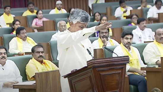 ఏపీ అసెంబ్లీలో శాసనసభ్యుడిగా చంద్రబాబు ప్రమాణం