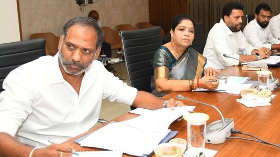 క్యాబినెట్ సమావేశంలో గొట్టిపాటి రవి