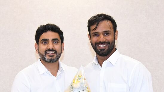 మంత్రి నారా లోకేష్‌ తో క్రికెటర్ హనుమ విహారి