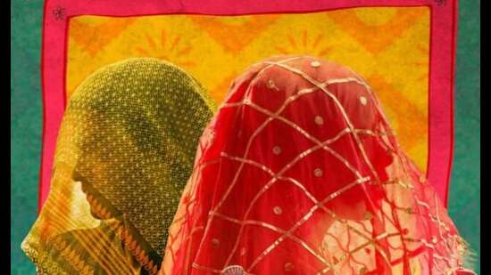 అమీర్ ఖాన్ మాజీ భార్య కిరణ్‌రావు తెరకెక్కించిన లాపట లేడీస్ సినిమా భారీ బ్లాక్ బస్టర్ హిట్ అందుకుంది. ఓటీటీలో కూడా మంచి రెస్పాన్స్ తెచ్చుకుంది. దీనికి IMDbలో 8.5 రేటింగ్ ఉంది.&nbsp;&nbsp;