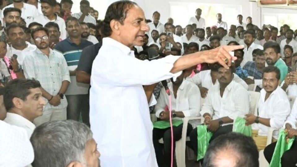 KCR Comments : దొంగల్లో కలిసేటోళ్ల గురించి బాధలేదు - కేసీఆర్