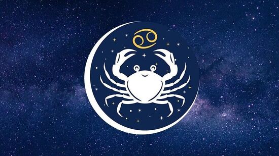 కర్కాటకం: ఈ యోగం వల్ల ఆత్మవిశ్వాసం పెరుగుతుంది. ఈ సమయంలో ఏ పని చేసినా అందులో విజయం సాధిస్తారు. మీరు నెమ్మదిగా సమాజంలో ప్రజాదరణ పొందుతున్నారు. గౌరవప్రదమైన పదవులు దక్కించుకుంటారు. వివాహితులు లాభాలు పొందుతారు. అవివాహితులకు వివాహ ప్రతిపాదనలు అందుతాయి. &nbsp;