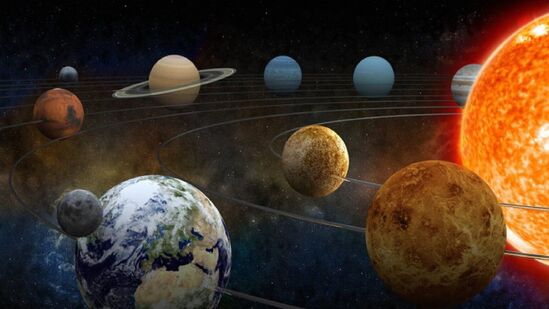 శుక్రుడు, బుధుడు కర్కాటక రాశిలోకి ప్రవేశించడంతో పలు రాశుల వారికి మేలు జరుగుతుంది. ఫలితంగా అనేక రాశుల వారికి ప్రయోజనం చేకూరనుంది. జులైలో లక్ష్మీ నారాయణ యోగం ఏర్పడడం వల్ల అనేక రాశుల వారికి అదృష్టం కలిసి వస్తుంది. ఫలితంగా ఏయే రాశుల వారికి శుభ ఫలితాలు వస్తాయో చూద్దాం.