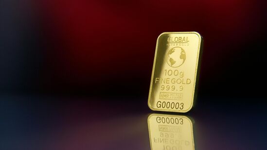 అమరావతి (విజయవాడ)లో 10 గ్రాముల పసిడి (22క్యారెట్లు) ధర రూ. 66,240గా ఉంది. 24 క్యారెట్ల గోల్డ్​ ప్రైజ్​ రూ. 72,270గా ఉంది. కేజీ వెండి ధర రూ. 94,800గా ఉంది.