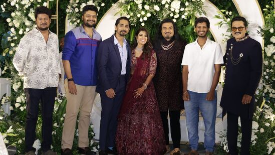 Varalakshmi Sarath Kumar Wedding: తమిళ, తెలుగు నటుడు సిద్ధార్థ్ కూడా ఈ రిసెప్షన్ వేడుకకకు వచ్చాడు