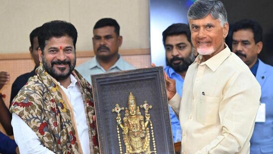 తెలుగు రాష్ట్రాల ముఖ్యమంత్రుల భేటీ&nbsp;