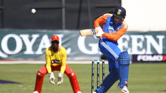 Abhishek Sharma Record: అంతేకాదు టీ20ల్లో ఇండియా తరఫున సెంచరీ చేసిన నాలుగో యంగెస్ట్ ప్లేయర్ కూడా అభిషేక్ శర్మనే. అతడు 23 ఏళ్ల 307 రోజుల వయసులో ఈ సెంచరీ చేశాడు. అతని కంటే ముందు యశస్వి జైస్వాల్ (21 ఏళ్ల 270 రోజులు), శుభ్‌మన్ గిల్ (23 ఏళ్ల 146 రోజులు), సురేశ్ రైనా (23 ఏళ్ల 156 రోజులు) ఈ ఘనత సాధించారు.