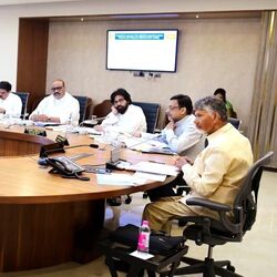 <p>క్యాబినెట్ సమావేశంలో మాట్లాడుతున్నసిఎం చంద్రబాబు</p>