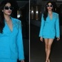 <p>Janhvi Kapoor Mini Skirt: దేవర మూవీలో నటిస్తున్న బాలీవుడ్ బ్యూటీ జాన్వీ కపూర్ తాజాగా ఇలా సీ బ్లూ కలర్ మినీ స్కర్ట్ లో హొయలు పోయింది. ఈ ఫొటోల్లో ఆమె అందానికి ఎవరైనా ఫిదా అవ్వాల్సిందే.</p>