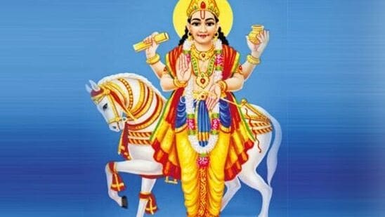 కర్కాటకం ద్వారా శుక్రుడి సంచారం అన్ని రాశులపై తీవ్ర ప్రభావం చూపుతుంది. అయితే కొన్ని రాశుల వారికి అదృష్టం కలిసి వచ్చింది. ఇది ఏ రాశుల వారికి దక్కుతుందో ఇక్కడ చూద్దాం.&nbsp;