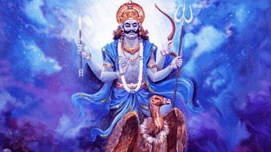 జ్యోతిషశాస్త్రంలో శని భగవానుడు నెమ్మదిగా కదిలే గ్రహంగా భావిస్తారు. శని ఒక రాశి నుంచి మరొక రాశికి మారడానికి సుమారు రెండున్నర సంవత్సరాలు పడుతుంది.