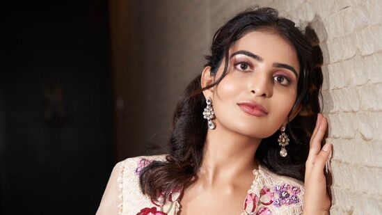 ఇటీవ‌ల రిలీజైన డార్లింగ్ మూవీలో గెస్ట్ రోల్‌లో త‌ళుక్కున మెరిసింది.&nbsp;