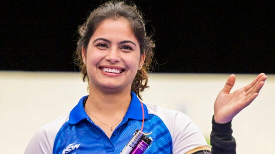 Manu Bhaker Net Worth: మను బాకర్ కెరీర్ మొదట్లోనే ఆమె తండ్రి రూ.1.5 లక్షలు వెచ్చించాడట. ఆ తర్వాత ఒలింపిక్ గోల్డ్ క్వెస్ట్ కార్యక్రమంలో భాగంగా కూడా ఆమెకు సపోర్ట్ లభించింది.