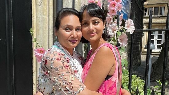 Madhavi Daughters: మాధవిలాగే ఆమె కూతుళ్లు కూడా అందంగా ఉన్నారు