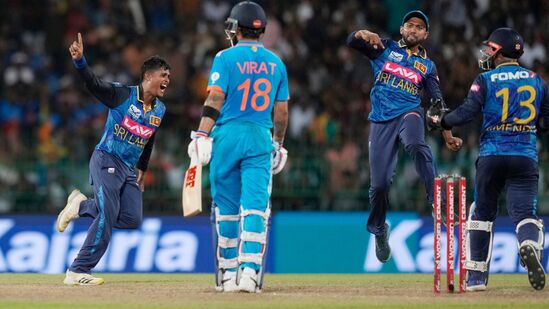 IND vs SL ODI: రోహిత్ బాదినా.. కుప్పకూలి ఓడిన టీమిండియా.. ఆరు వికెట్లతో విజృభించి దెబ్బకొట్టిన శ్రీలంక స్పిన్నర్