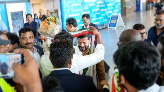న్యూయార్క్‌ నగరం నుంచి మొదలైన సీఎం రేవంత్ రెడ్డి పర్యటన రాబోయే 10 రోజులపాటు అమెరికా, దక్షిణ కొరియాలోని వివిధ నగరాల్లోని ప్రభుత్వ, ప్రైవేటు వ్యాపార ప్రముఖులతో సమావేశాలు, చర్చలు జరుగనున్నాయి.