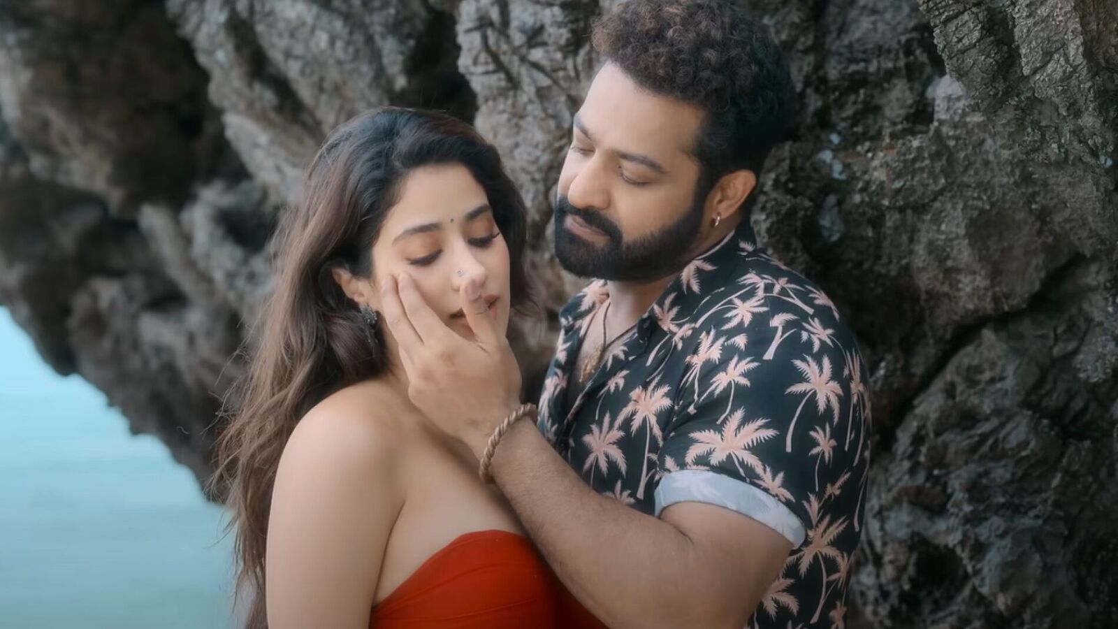 Devara Second Single: దేవర రెండో పాటపై కాపీ ఆరోపణలు.. అచ్చం ఆ పాటలానే ఉందంటూ ట్రోల్స్