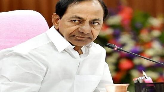 మాజీ సీఎం కేసీఆర్ కు నోటీసులు