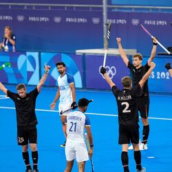 <p>Indian Hockey Team: పారిస్ ఒలింపిక్స్ పురుషుల హాకీ ఈవెంట్ సెమీఫైనల్లో జర్మనీ 3-2 తేడాతో భారత్ పై విజయం సాధించింది.</p>