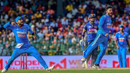 IND vs SL 3rd ODI: సెంచరీ మిస్ చేసుకున్న అవిష్క.. బౌలింగ్‍లో అదరగొట్టిన పరాగ్.. టీమిండియాకు దీటైన టార్గెట్