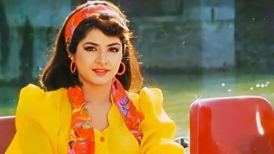 “దివ్య చావు గురించి ఎప్పుడూ మాట్లాడలేదు. కానీ, చాలా సార్లు మన లోపలి నుంచి మన చావు గురించిన ముందస్తు సూచన ఒక్కోసారి తెలుస్తుంటుంది. దివ్యకు కూడా అది తెలిసి ఉండవచ్చు. అందుకే ఆమె హడావుడిగా అలా చేసింది. ఇక నేను మీతో ఉండలేనని ఆమె మాటల ద్వారా నాకు తరచుగా అనిపించేది” అని ఆయేషా చెప్పింది.&nbsp;