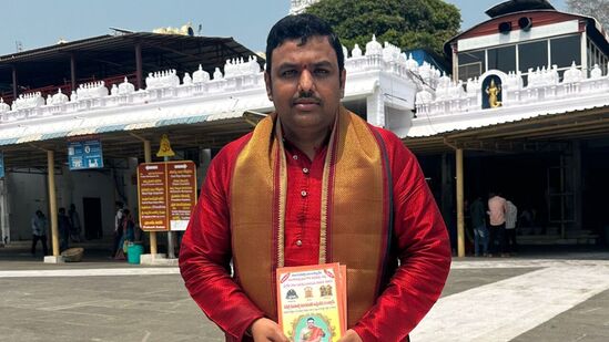 పంచాంగకర్త చిలకమర్తి ప్రభాకర చక్రవర్తి శర్మ 