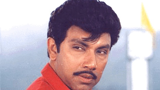 “అలాగని మనం ఎక్కువగా ఆశించకూడదు. వారి లోపాలను సర్దుబాటు చేసుకుని అంగీకరించినప్పుడే రిలేషన్‌షిప్ కొనసాగుతుంది. ఇది సముద్రపు అల లాంటిది. రిలేషన్‌షిప్ ఇలానే ఉంటుంది. నాకు భర్త కావాలని మీరు ఆశిస్తారు. కానీ, మీకు దక్కేది మీకు ఏది రాసిపెట్టి ఉందో అదే. ఈ విషయంలో నేను చాలా అదృష్టవంతురాలిని అని చాలా మంది చెప్పారు. కారణం నా భర్తే. నా కెరీర్ నిర్ణయాలే. ఇన్‌పుట్స్ విషయంలో ఆయన జోక్యం చేసుకోరు. అతనికి తన పని ఉంది. అతను తన పనిని తన వృత్తిగా చూసుకుంటున్నాడు. సత్యరాజ్ భార్య తన వృత్తిపరమైన నిర్ణయాలకు అదే విధంగా సహకరిస్తుంది. అందుకే ఆయన ఇలా పనిచేయగలుగుతున్నారు” అని రేఖ తెలిపారు.&nbsp;
