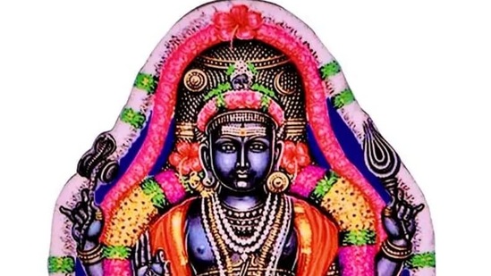 బృహస్పతిని తొమ్మిది గ్రహాలలో అత్యంత పవిత్రమైనదిగా భావిస్తారు.ఇది సంపద, శ్రేయస్సు, సంతానం వంటి వాటికి మూలం.బృహస్పతి ఒక రాశి నుండి మరొక రాశికి మారడానికి ఒక సంవత్సరం పడుతుంది.