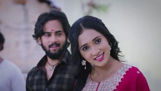 లక్ష్మీ నివాస తర్వాత రెండో స్థానంలో జీ కన్నడలోని శ్రావణి సుబ్రమణ్య సీరియల్ 7.1 టీఆర్పీ సాధించింది. <p>లక్ష్మీ నివాస తర్వాత రెండో స్థానంలో జీ కన్నడలోని శ్రావణి సుబ్రమణ్య సీరియల్ 7.1 టీఆర్పీ సాధించింది. </p>