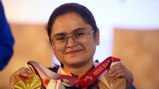 Paris Paralympics 2024: పారాలింపిక్స్ 2024లో ఇప్పటి వరకూ ఇండియా సాధించిన 7 మెడల్స్ లో షూటర్ అవని లెఖారా సాధించిన గోల్డ్ మెడల్ తోపాటు రెండు సిల్వర్, నాలుగు బ్రాంజ్ మెడల్స్ ఉన్నాయి. <p>Paris Paralympics 2024: పారాలింపిక్స్ 2024లో ఇప్పటి వరకూ ఇండియా సాధించిన 7 మెడల్స్ లో షూటర్ అవని లెఖారా సాధించిన గోల్డ్ మెడల్ తోపాటు రెండు సిల్వర్, నాలుగు బ్రాంజ్ మెడల్స్ ఉన్నాయి.</p>