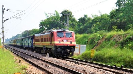 ఏపీలో పలు రైళ్లు రద్దు 