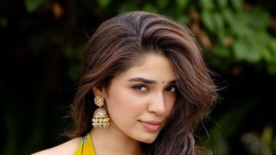 త‌మిళంలో మూడు సినిమాలు చేస్తోంది కృతిశెట్టి. అందులో న‌య‌న‌తార ప్రొడ్యూస‌ర్‌గా వ్య‌వ‌హ‌రిస్తోన్న ల‌వ్ ఇన్సూరెన్స్ కంపెనీ ఒక‌టి.&nbsp;
